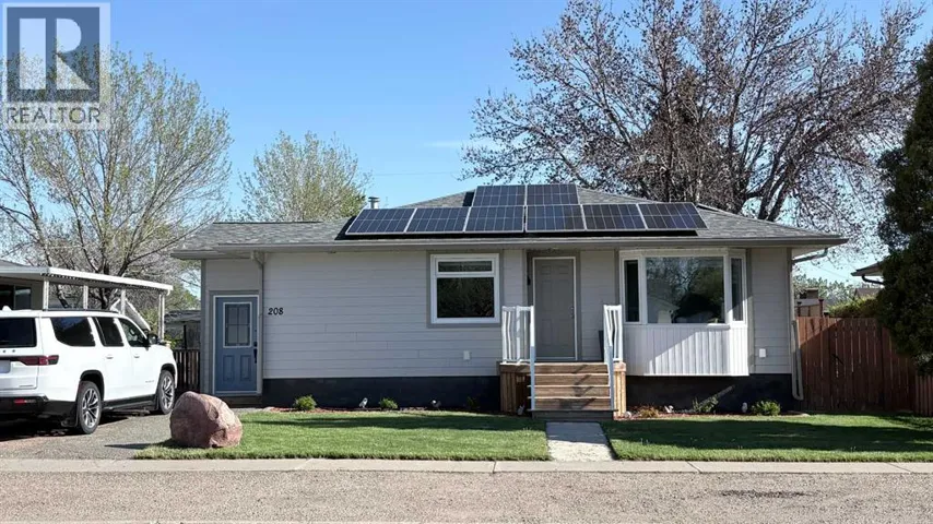 208 3rd Avenue E, Bow Island, Alberta T0K0G0