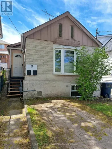 8 BIRCH TREE CRESCENT, Toronto (Mount Dennis), Ontario M6M2K8