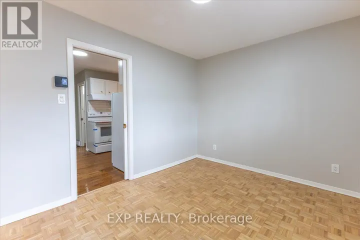 15 JANSEN ROAD, Ottawa, Ontario K2H5W6