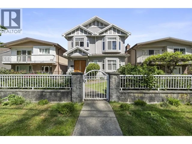 3541 ADANAC STREET, Vancouver, British Columbia V5K2P6
