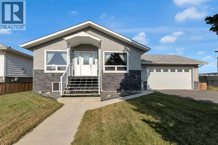 212 3 Street N, Vulcan, Alberta T0L2B0