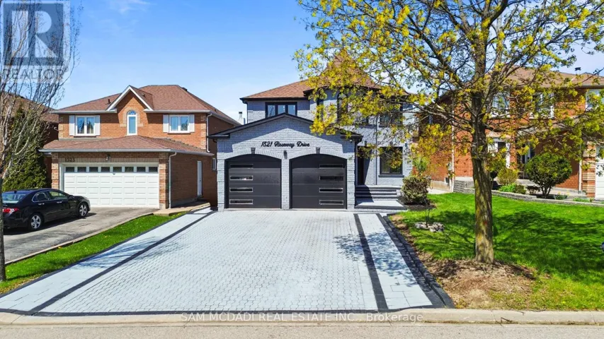 1521 ROSEWAY DRIVE, Mississauga (East Credit), Ontario L5M5M5