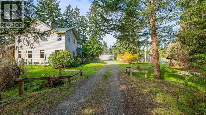 2187 May Rd, Courtenay, British Columbia V9J1X7