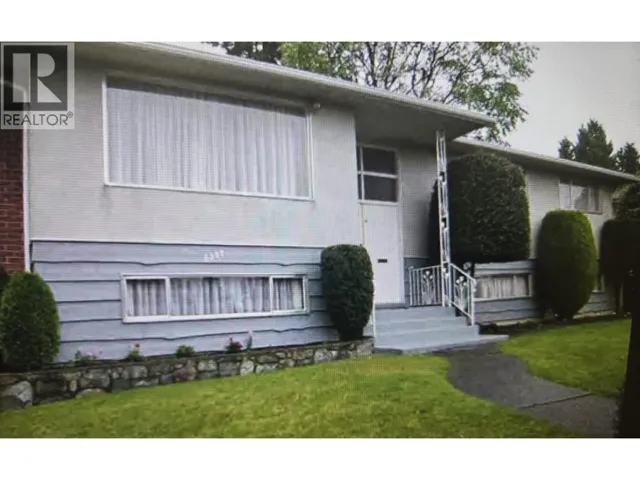 6307 SUMAS STREET, Burnaby, British Columbia V5B2T8