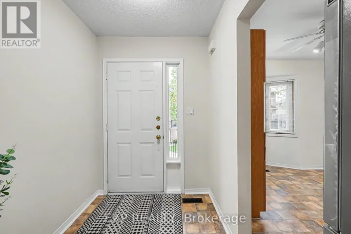 47 - 38 ELORA DRIVE, Hamilton (Fessenden), Ontario L9C7L6