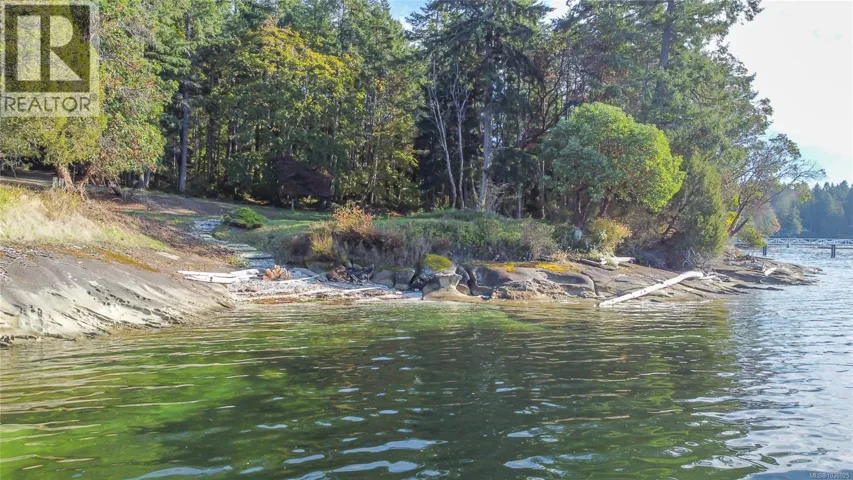 760 SUNSET Dr, Salt Spring, British Columbia V8K1E7