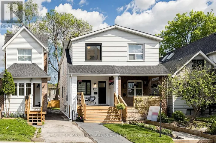 15 EASTDALE AVENUE, Toronto (Crescent Town), Ontario M4C4Z8
