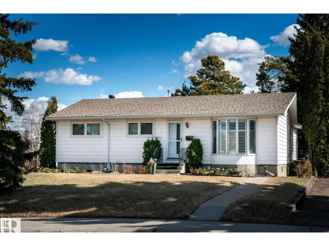 10231 46 ST NW, Edmonton, Alberta T6A1X9