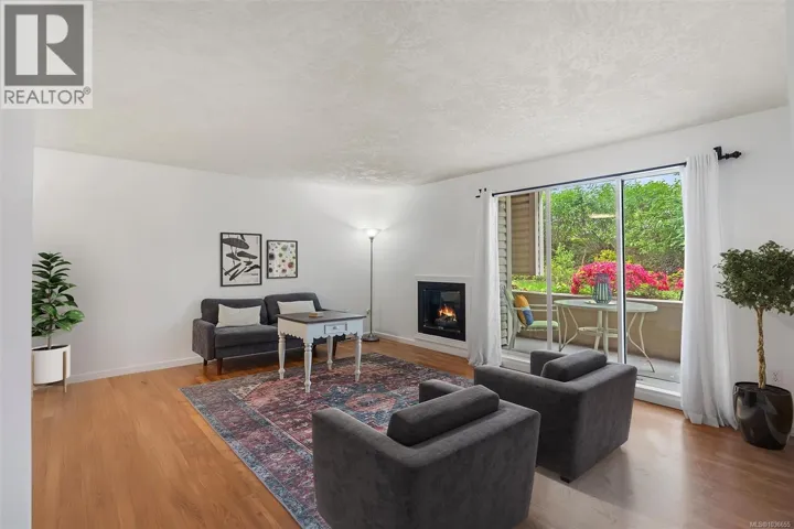 105 1055 Hillside Ave, Victoria, British Columbia V8T2A4