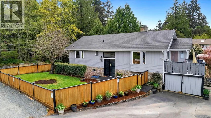 955 Sluggett Rd, Central Saanich, British Columbia V8M1E4