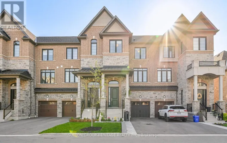 105 DORIAN DRIVE, Whitby, Ontario L1P0C8