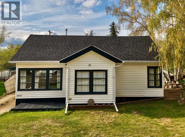 10122 106 Avenue, Peace River, Alberta T8S1K9