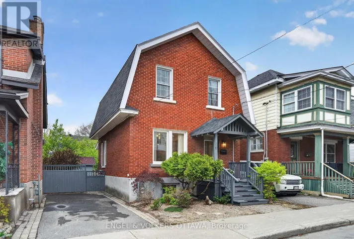 30 ROSLYN AVENUE, Ottawa, Ontario K1S4W3