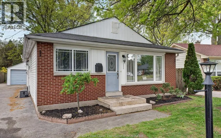 1777 SUN VALLEY, Windsor, Ontario N9C3R1
