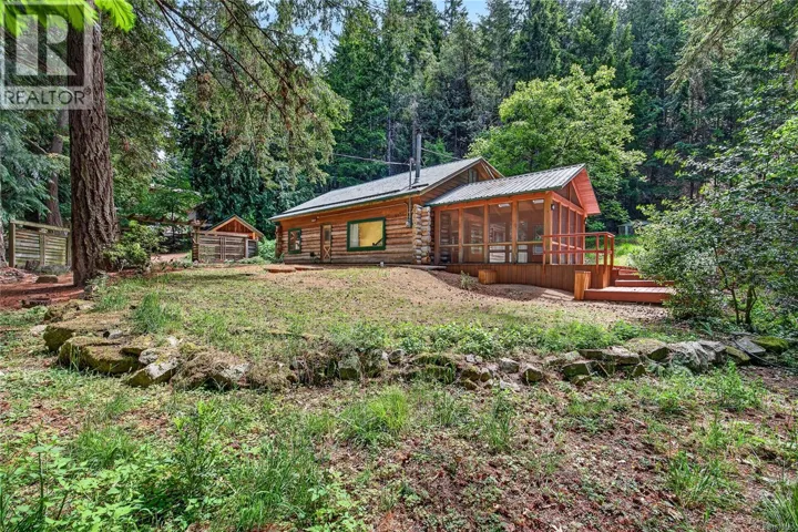 135 Fairway Dr, Salt Spring, British Columbia V8K1M6