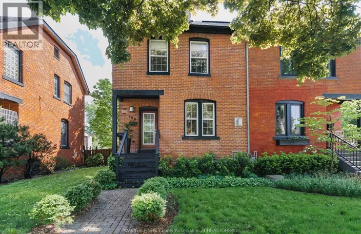 786 Monmouth ROAD, Windsor, Ontario N8Y3L2