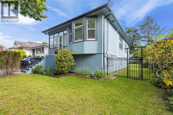 2065 Goldsmith St, Oak Bay, British Columbia V8R1T5