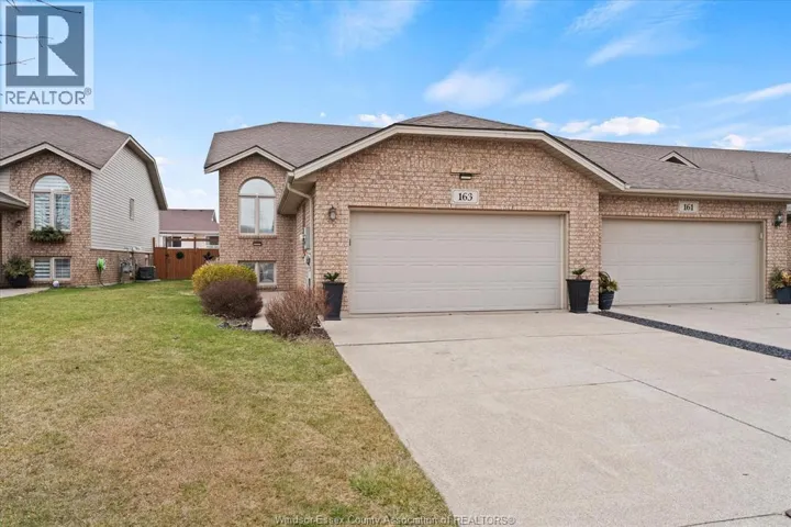 163 ANTONIO COURT, Leamington, Ontario N8H5P5