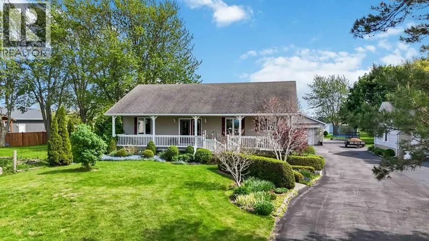 4217 BLUEPOINT DRIVE, Plympton-Wyoming, Ontario N0N1J6