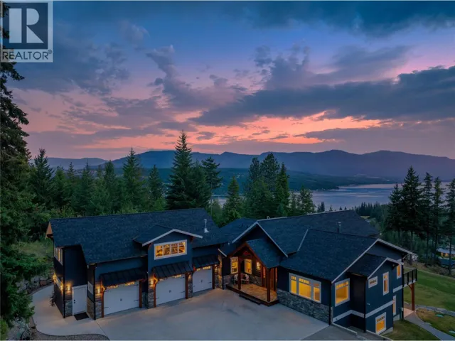 3401 Roncastle Road, Blind Bay, British Columbia V0E1H1