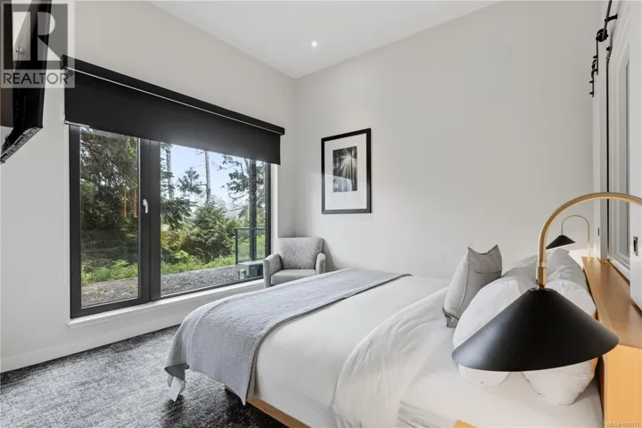 103 596 Marine Dr, Ucluelet, British Columbia V0R3A0