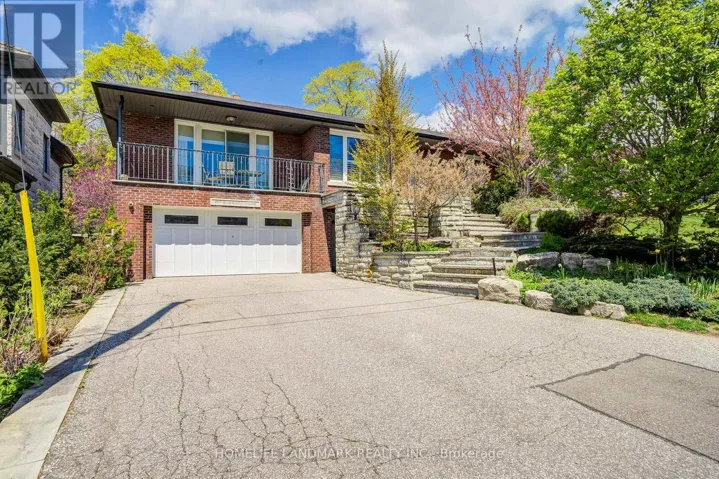 102 STRATFORD CRESCENT, Toronto (Bridle Path-Sunnybrook-York Mills), Ontario M4N1C6