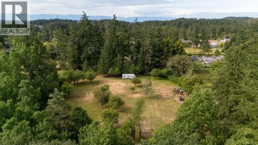 485 Beaver Lake Rd, Saanich, British Columbia V9E2J7