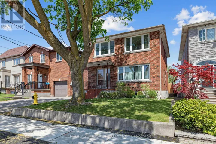 1062 GLENGROVE AVENUE, Toronto (Yorkdale-Glen Park), Ontario M6B2K2