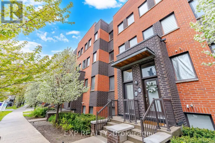 66 - 60 WINSTON PARK BOULEVARD, Toronto (Downsview-Roding-CFB), Ontario M3K0A4
