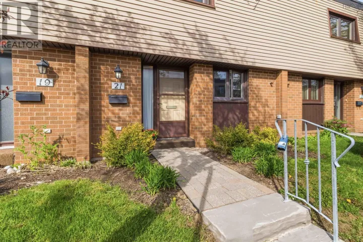 21 Forestside Crescent, Halifax, Nova Scotia B3M1M5