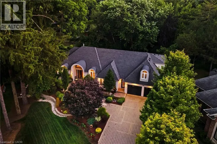 34 HARRINGTON Place, Ancaster, Ontario L9G4Z2