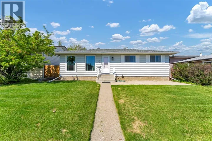 10 HAYWARD Court NE, Medicine Hat, Alberta T1C1E2