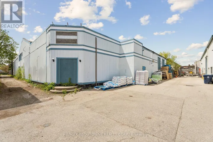 70 WADSWORTH STREET, Brantford, Ontario N3T3V9