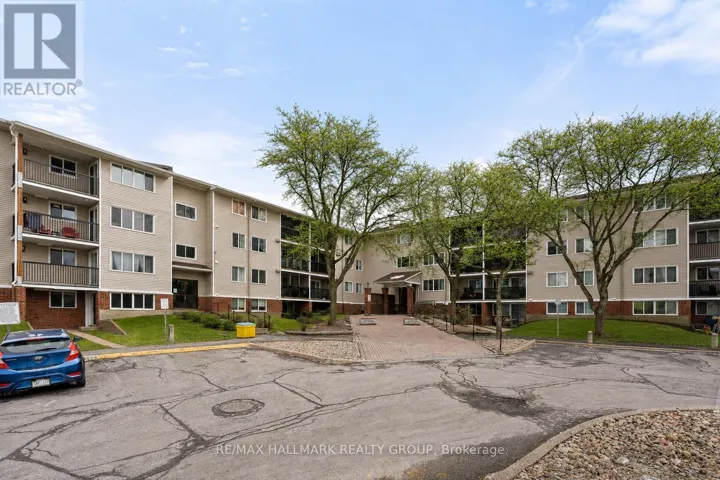 315 - 6532 BILBERRY DRIVE, Ottawa, Ontario K1C4N9