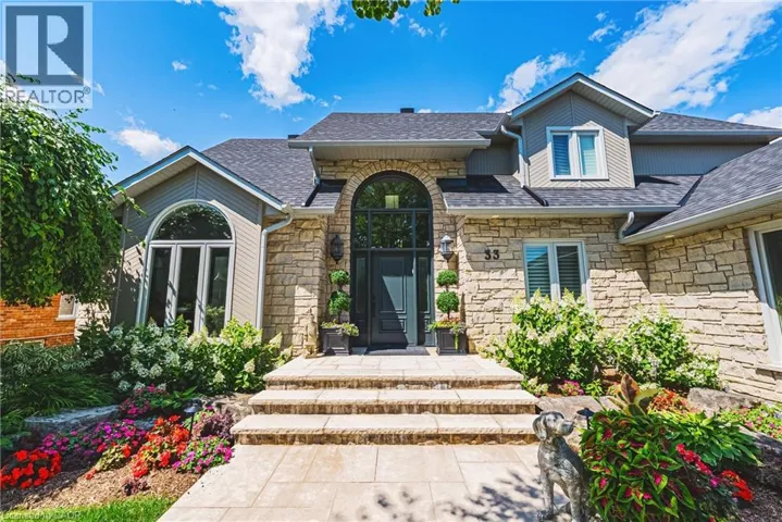 33 GOLFVIEW Crescent, Dundas, Ontario L9H6V1