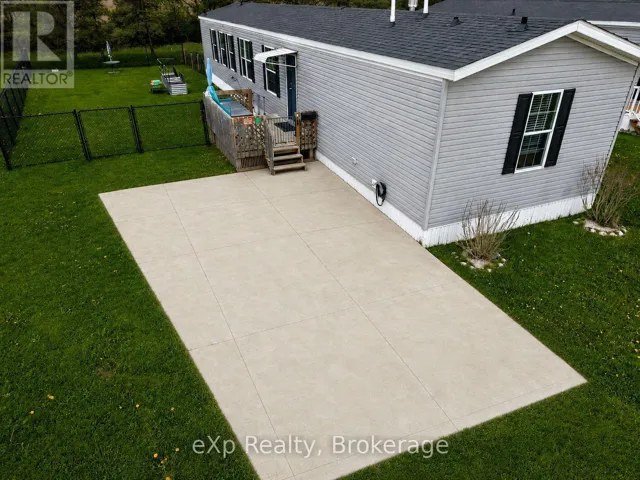 35 DOVE ROAD, Brockton, Ontario N0G2V0