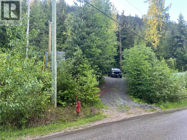 8743 Squilax-Anglemont Road, St. Ives, British Columbia V0E1M9