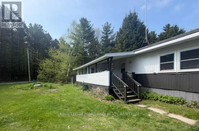 104 ELLISVILLE ROAD, Leeds and the Thousand Islands, Ontario K0H2N0