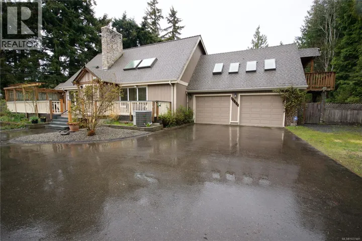 1221 Ganske Rd, Qualicum Beach, British Columbia V9K2G4