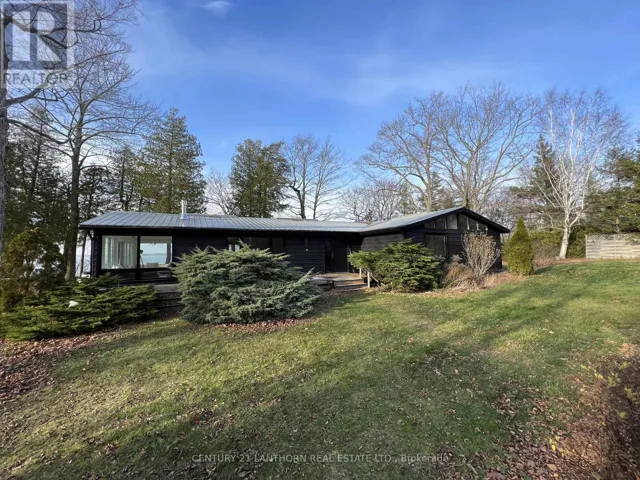 240 SALMON POINT ROAD, Prince Edward County (Athol Ward), Ontario K0K1P0