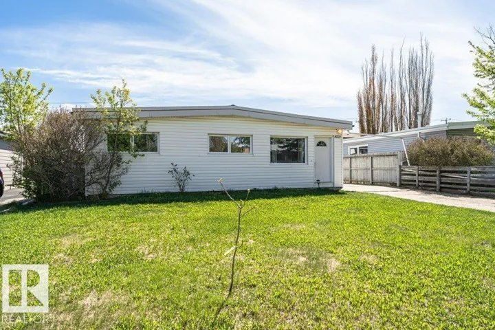 8721 154 ST NW, Edmonton, Alberta T5R1S6