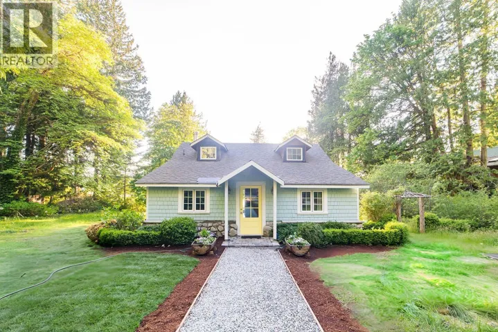 6129 SECHELT INLET ROAD, Sechelt, British Columbia V7Z0L3