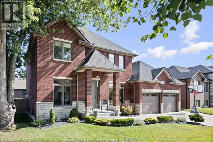 225 ELSWORTH, LaSalle, Ontario N9J0C6