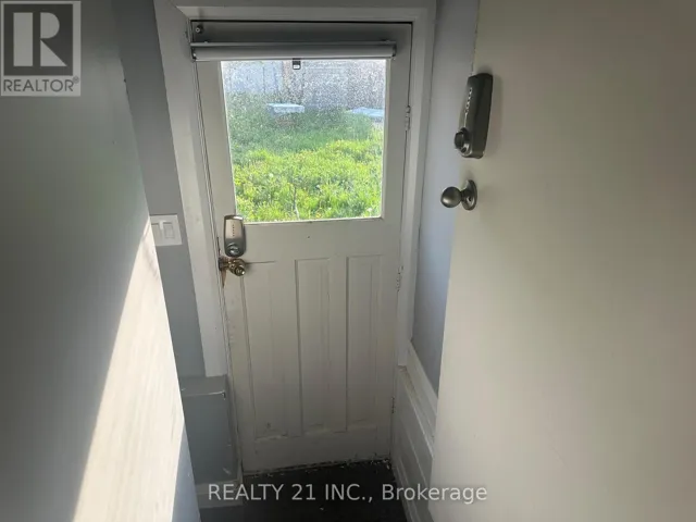 BASEMENT - 60 PHILLIP AVENUE, Toronto (Birchcliffe-Cliffside), Ontario M1N3R2