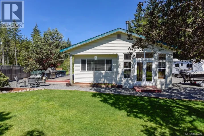 1864 Bates Rd, Courtenay, British Columbia V9J1X4