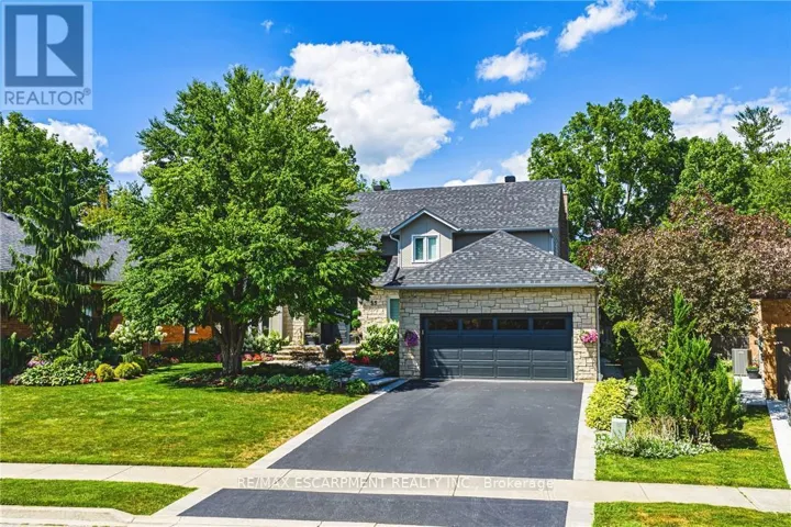 33 GOLFVIEW CRESCENT, Hamilton (Dundas), Ontario L9H6V1