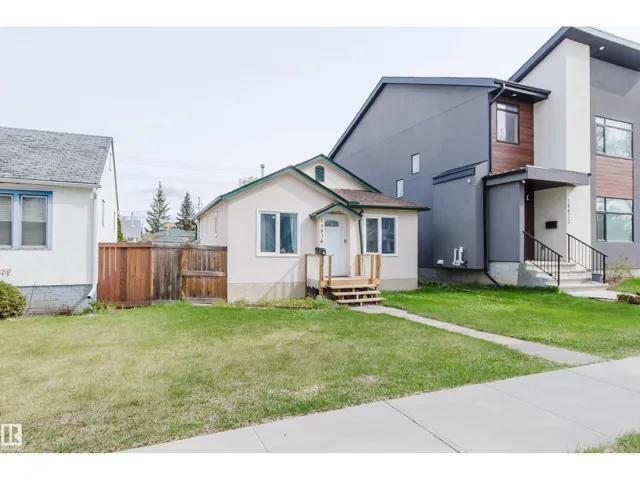 10834 75 AV NW, Edmonton, Alberta T6E1K2