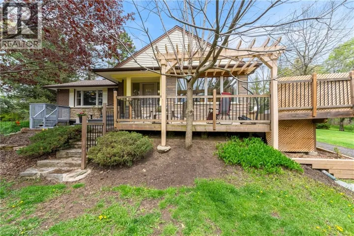 569 CRANE Court, Burlington, Ontario L7P4Y8