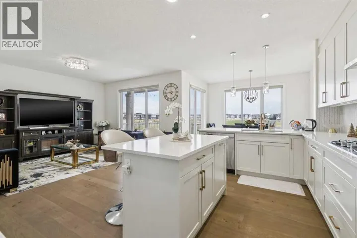 375 Corner Meadows Avenue NE, Calgary, Alberta T3N1X7