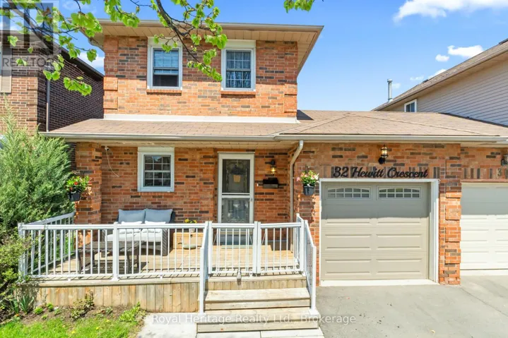 32 HEWITT CRESCENT, Ajax (South East), Ontario L1S7A4